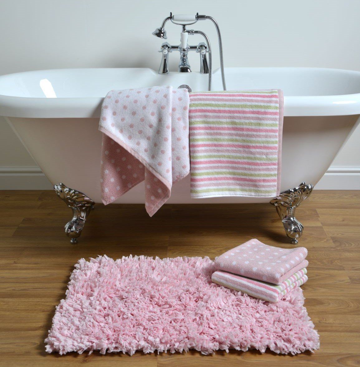 spotted or striped bath towels