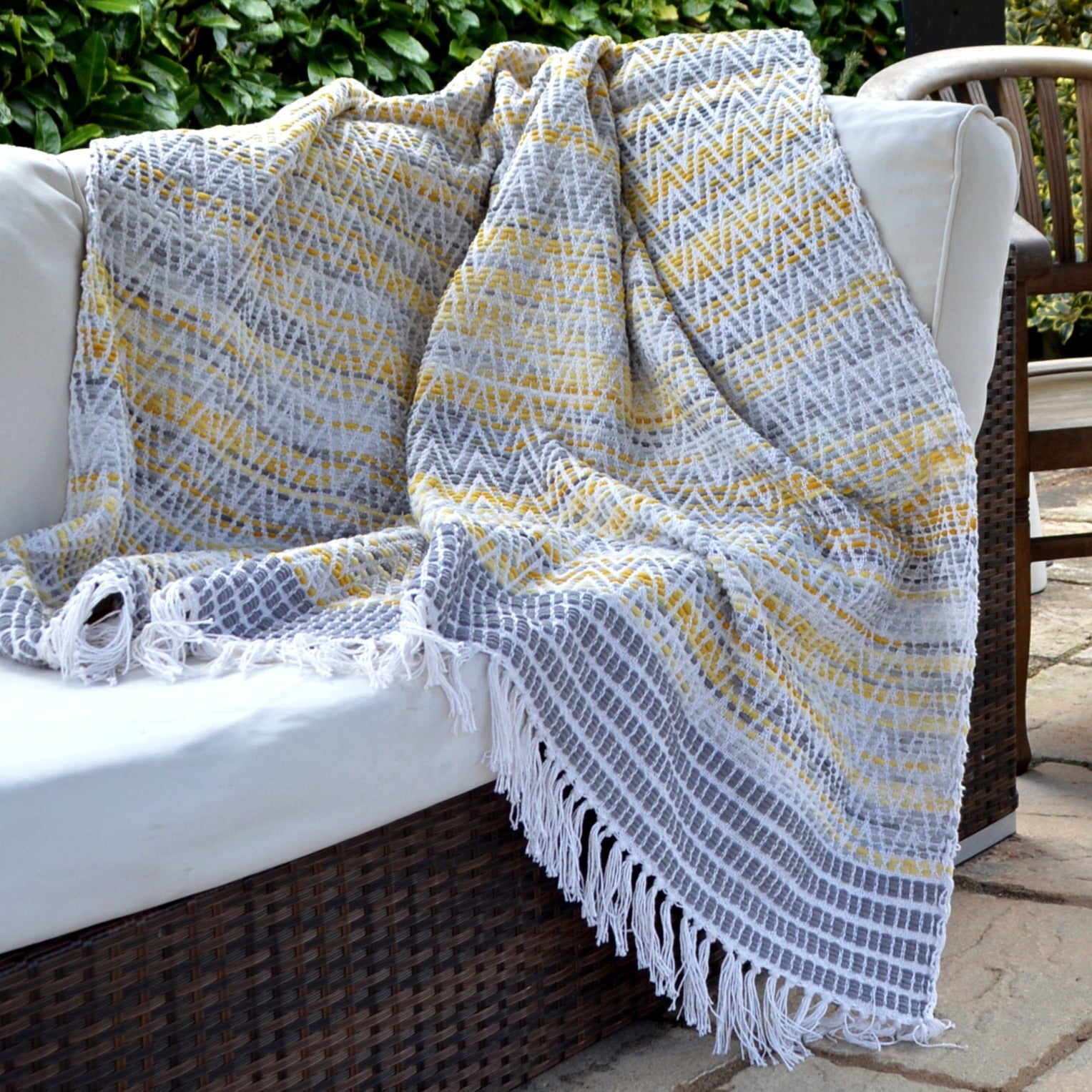 Arizona Zig Zag Patterned Throw - Premium Heavyweight Design