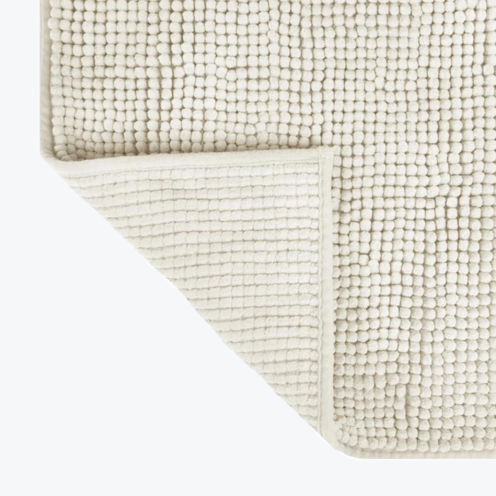 Non slip cream bath mats, super soft and absorbent.