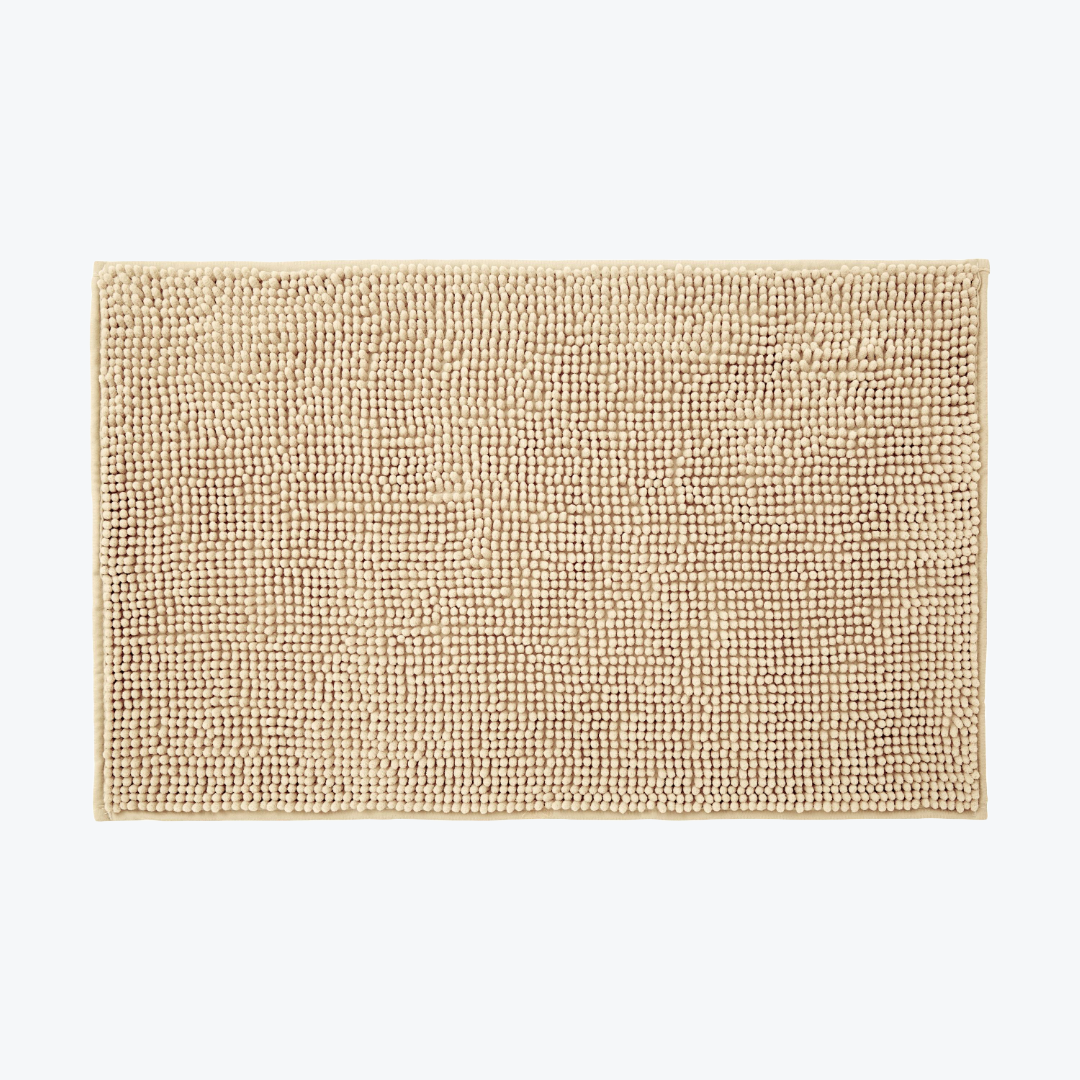 Super soft beige chenille bobble bathmat, non slip backing.