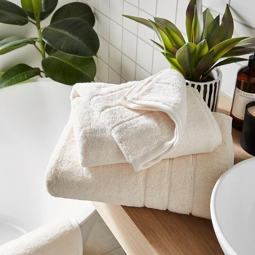 Quality Hotel Towels - Cream Bathroom Towels which are the same quality as towels in hotels.