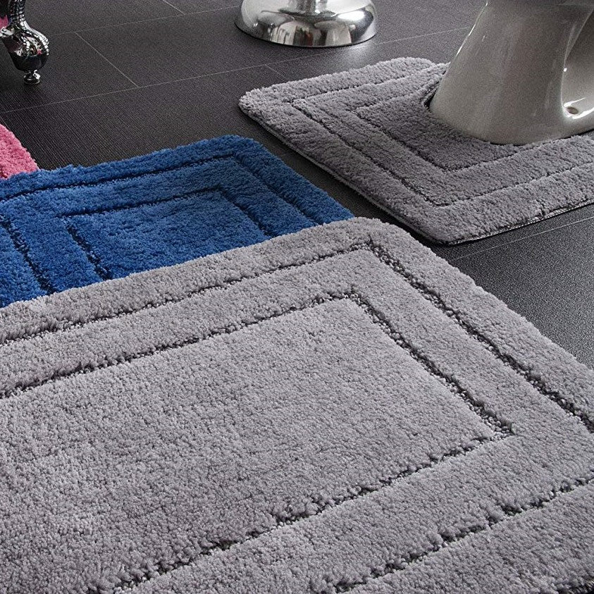 Super soft non slip bath mat and toilet mat set.