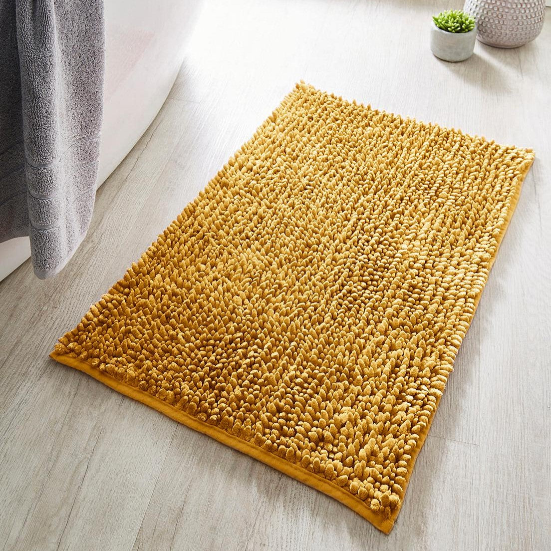 Chenille bobble bath mat, luxuriously soft plush mat.