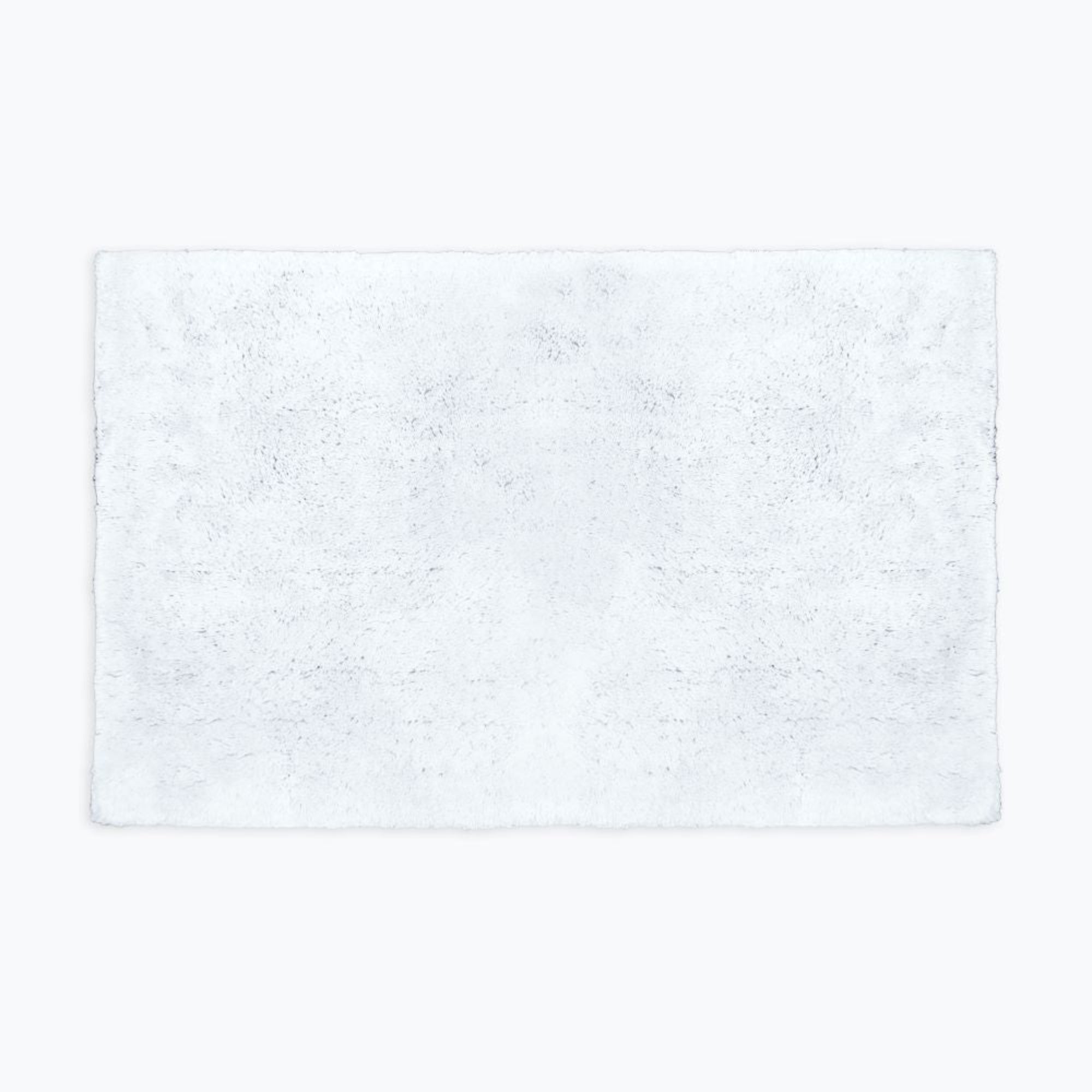 White cotton bath mats, hotel luxury deep pile hotel style bathmats.