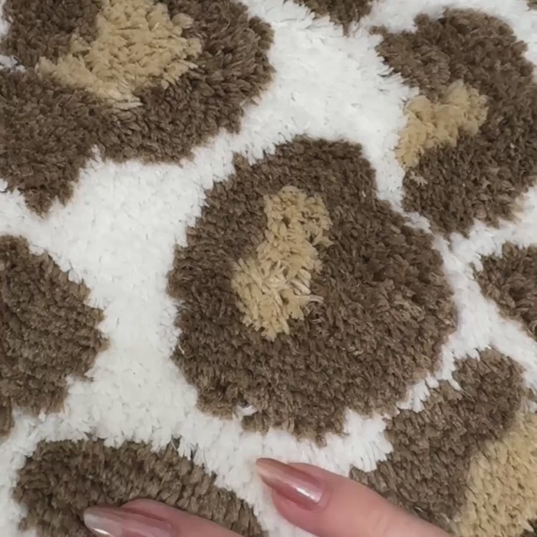 Leopard print bathroom mat, non slip.
