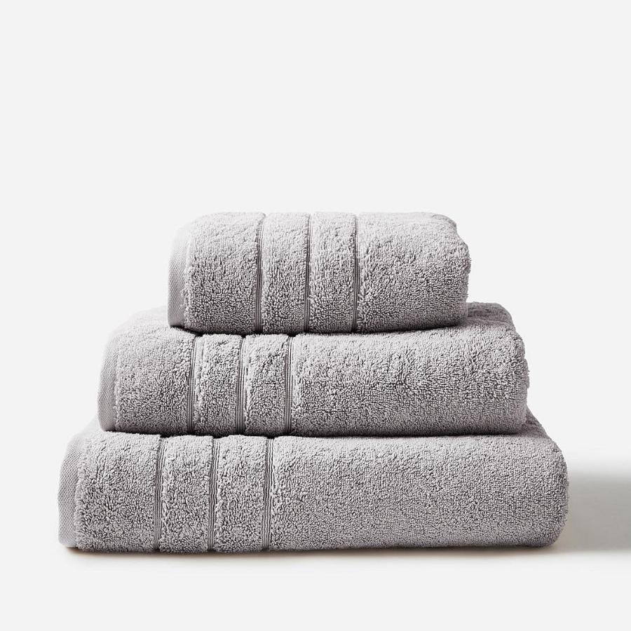 Hotel Towels - Light Silver Grey Bathroom Towels which are the same quality as towels in hotels.