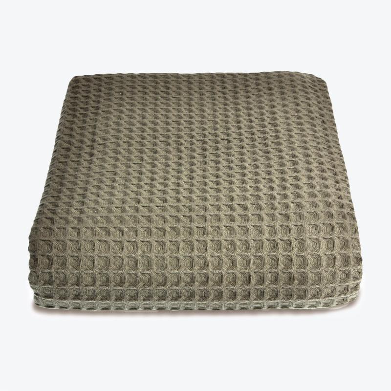 Khaki Premium Waffle Throw. Bedspread in green made from 100% cotton.