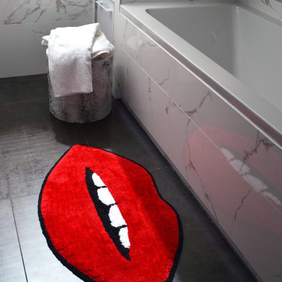 Red Lips Rug - Fun Bath Mat