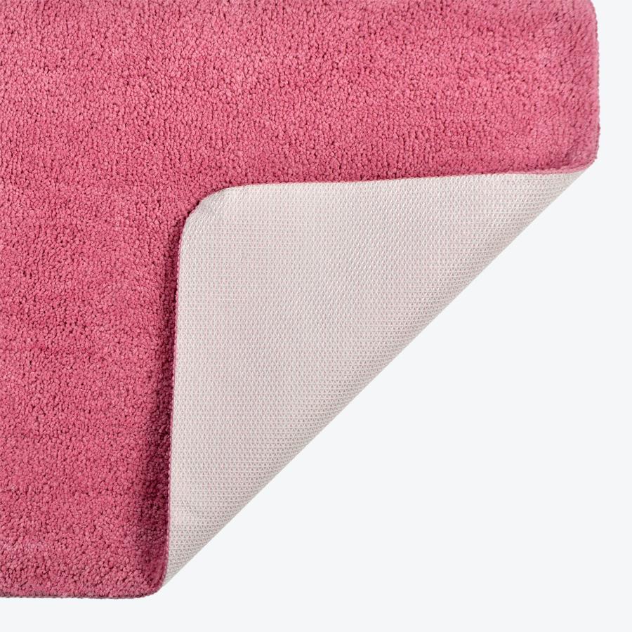 Pink non slip pedestal mat, luxury microfibre.