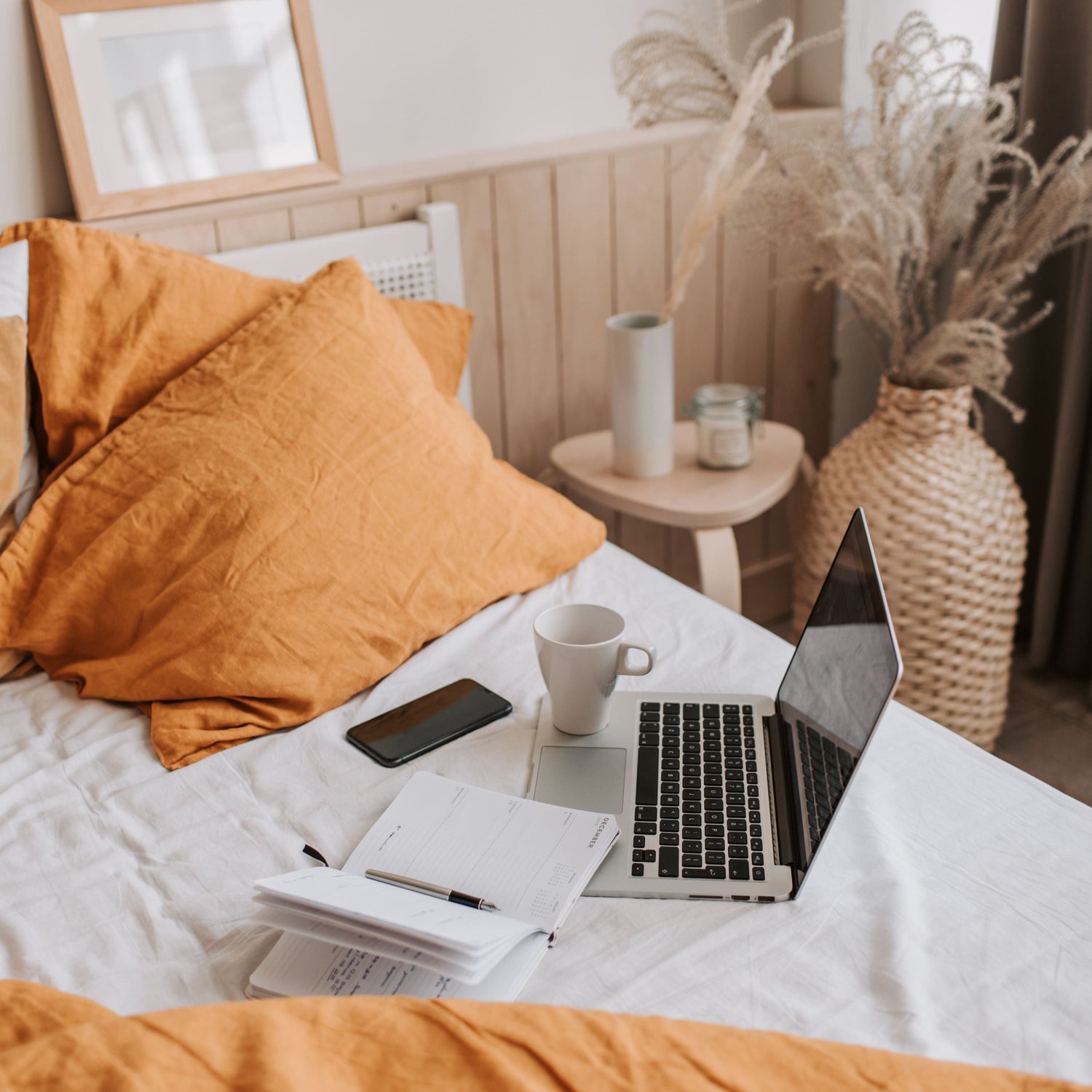 Styling for autumn decor in the home.