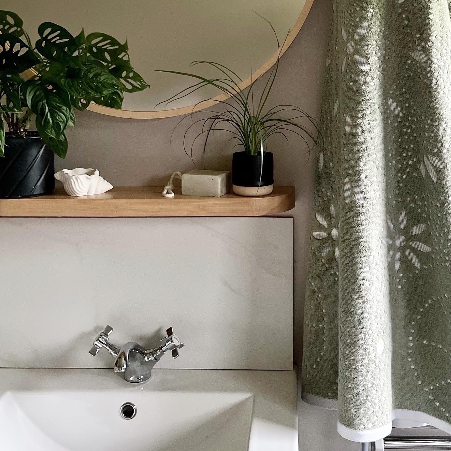 Green Bathroom Ideas - Towels, Mats, and Accessories