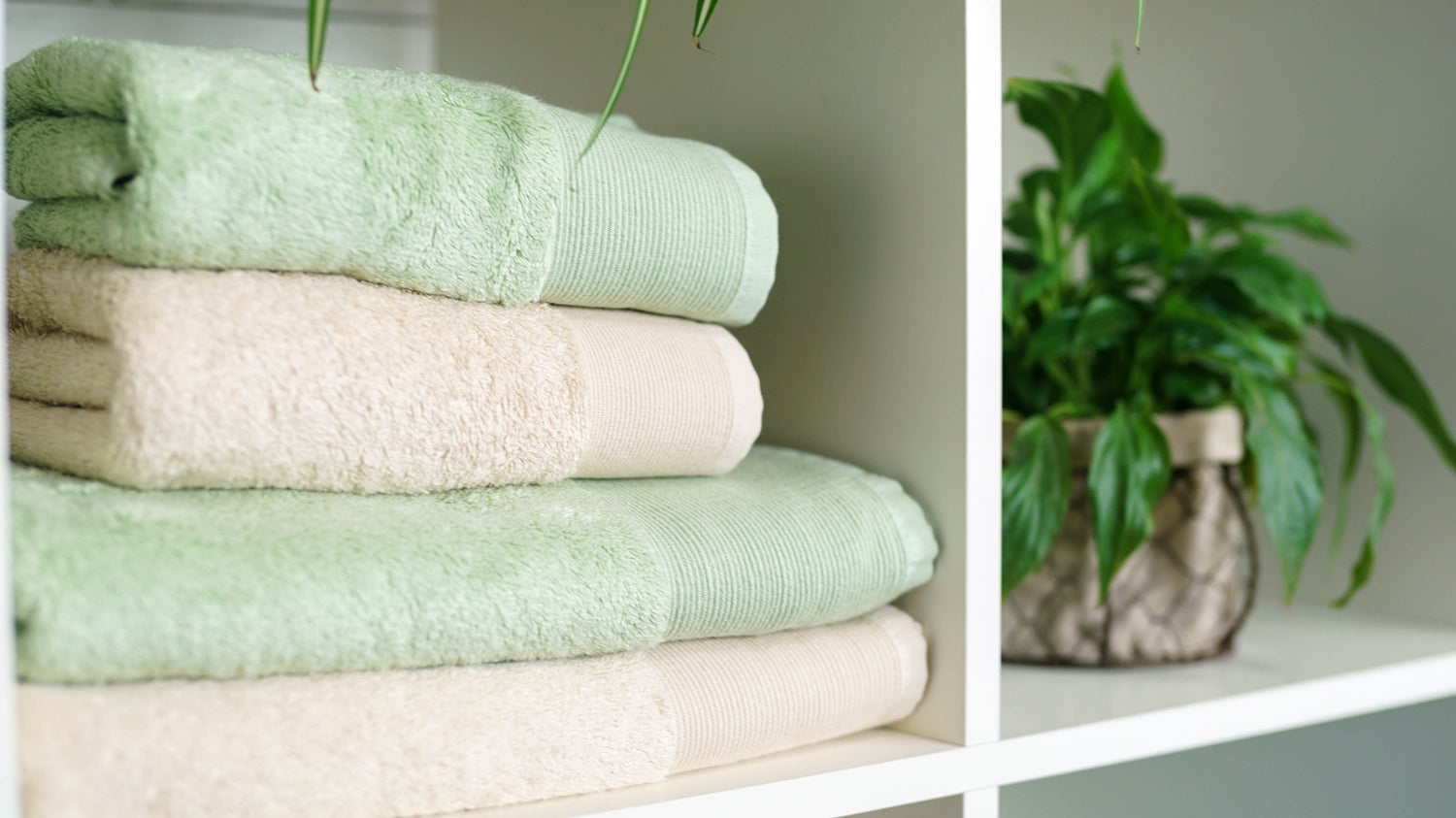 Green Bathroom Towels - Luxury Cotton Towels - Plain &amp; Patterned