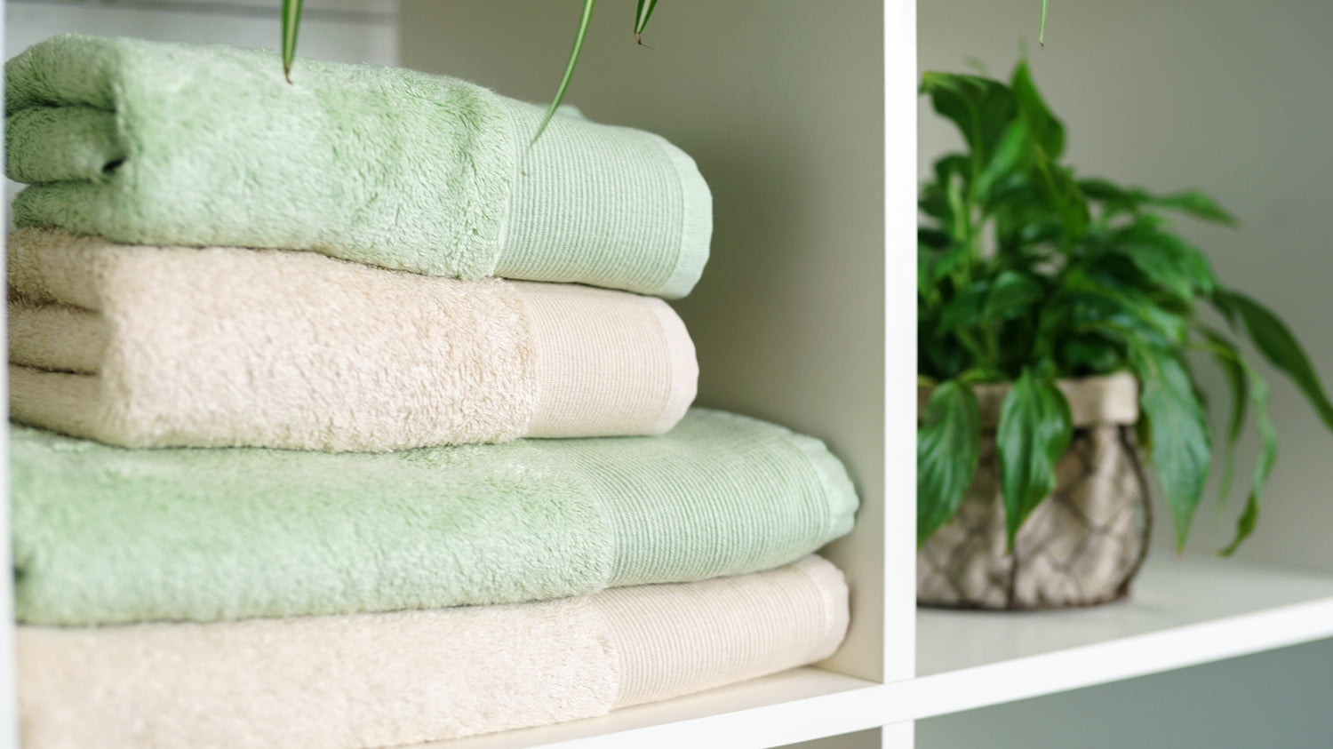 Green Towels for the bathroom. Green bath towels, hand towels, and bath sheets in sage green or dark green.