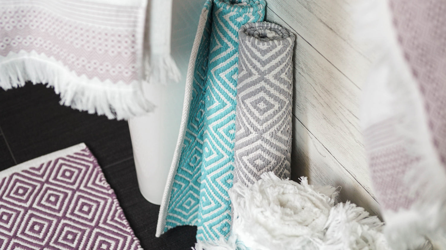 jacquard towels and bath mats