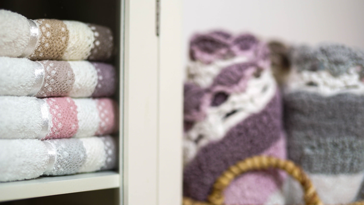 lace edged towels