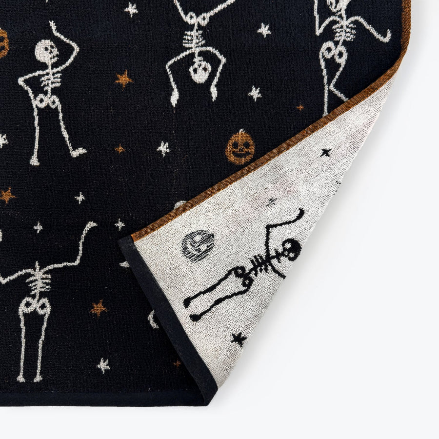 Fun Halloween decor, skeleton towels for the bathroom or kitchen. Thick, towels for autumn kitchen style.