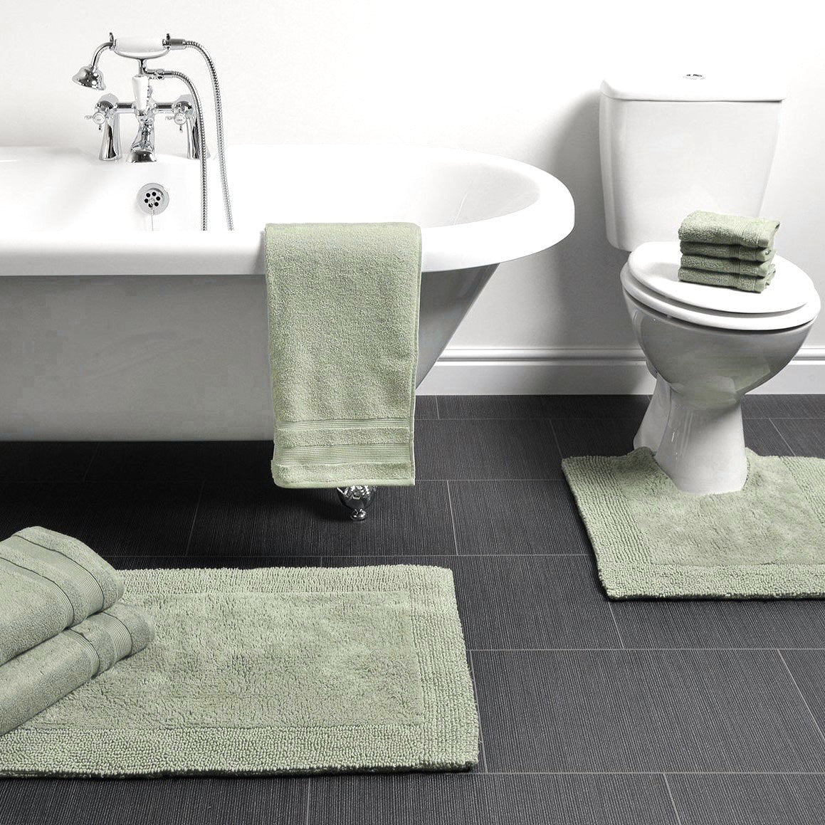 Elegance Reversible Heavyweight Bath Mat and Pedestal Set