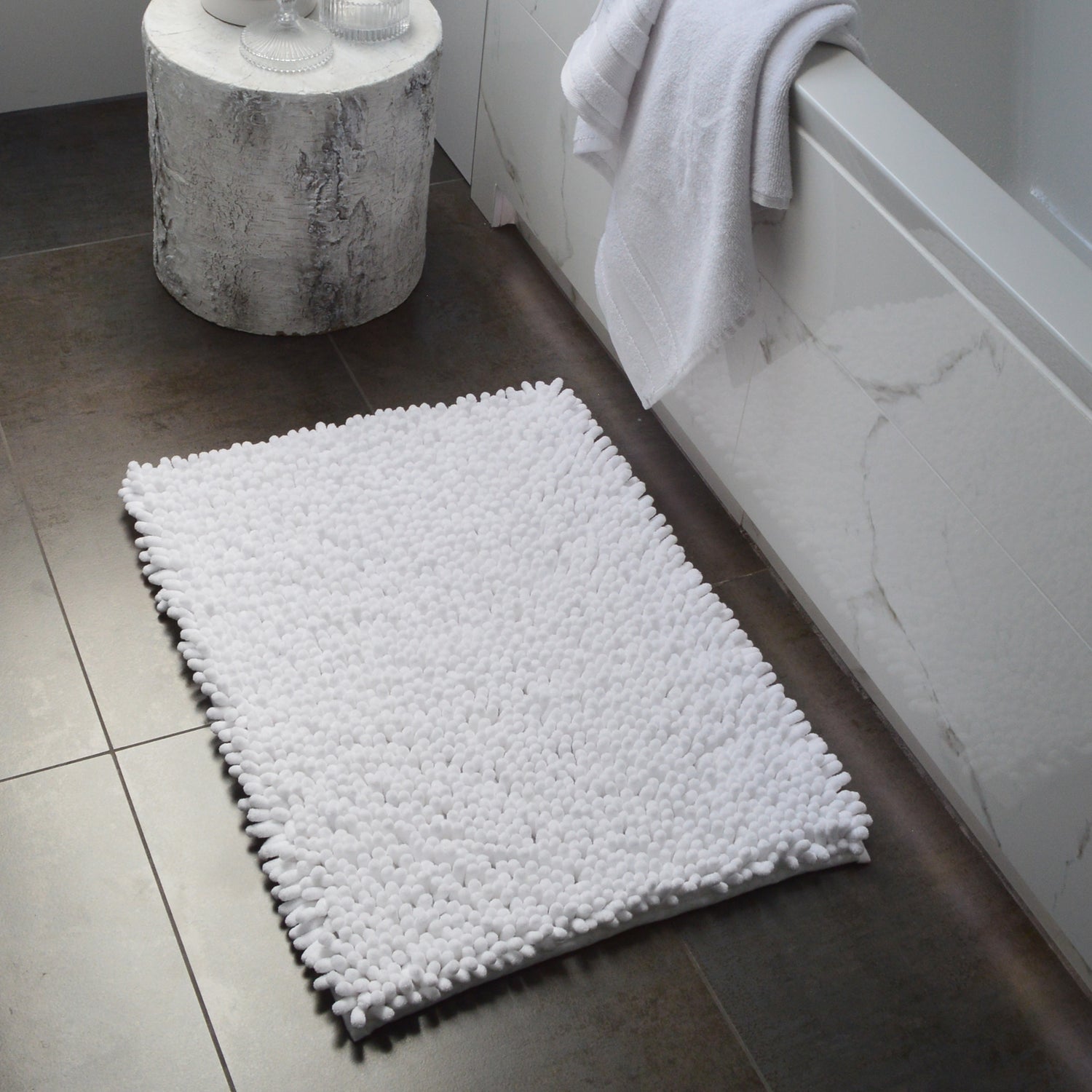 White chunky bobble chenille bath mats