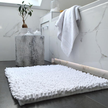 white jumbo chenille bath mat