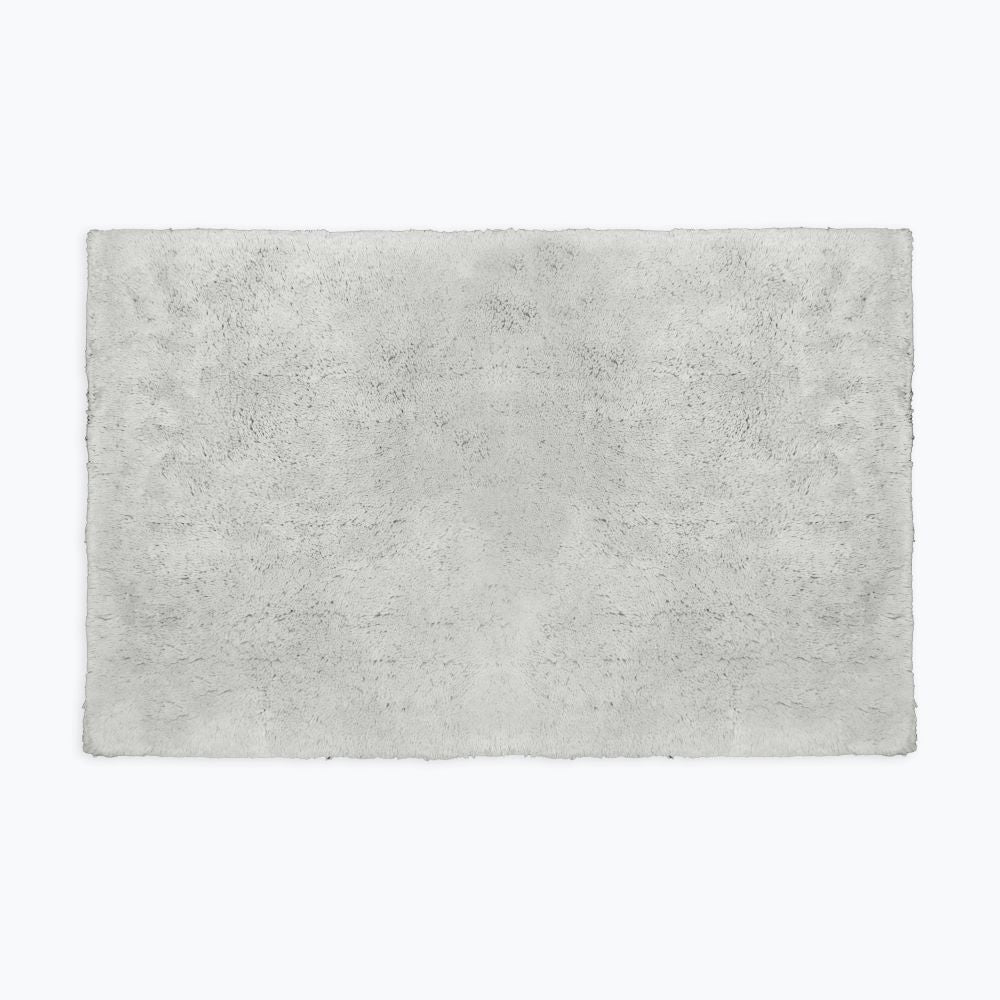 Light grey cotton bath mats, luxury deep pile hotel style bathmats.