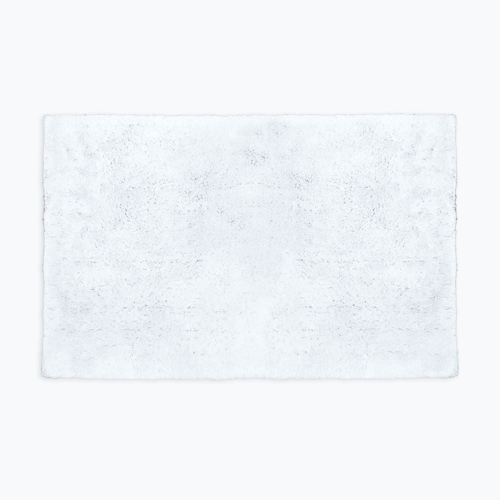 White cotton bath mats, luxury deep pile hotel style bathmats.