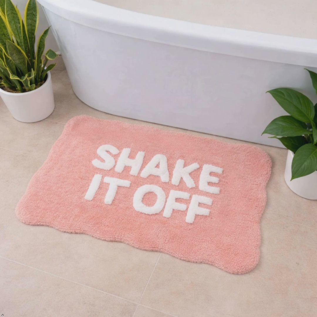 Shake It Off Scallop Bath Mat