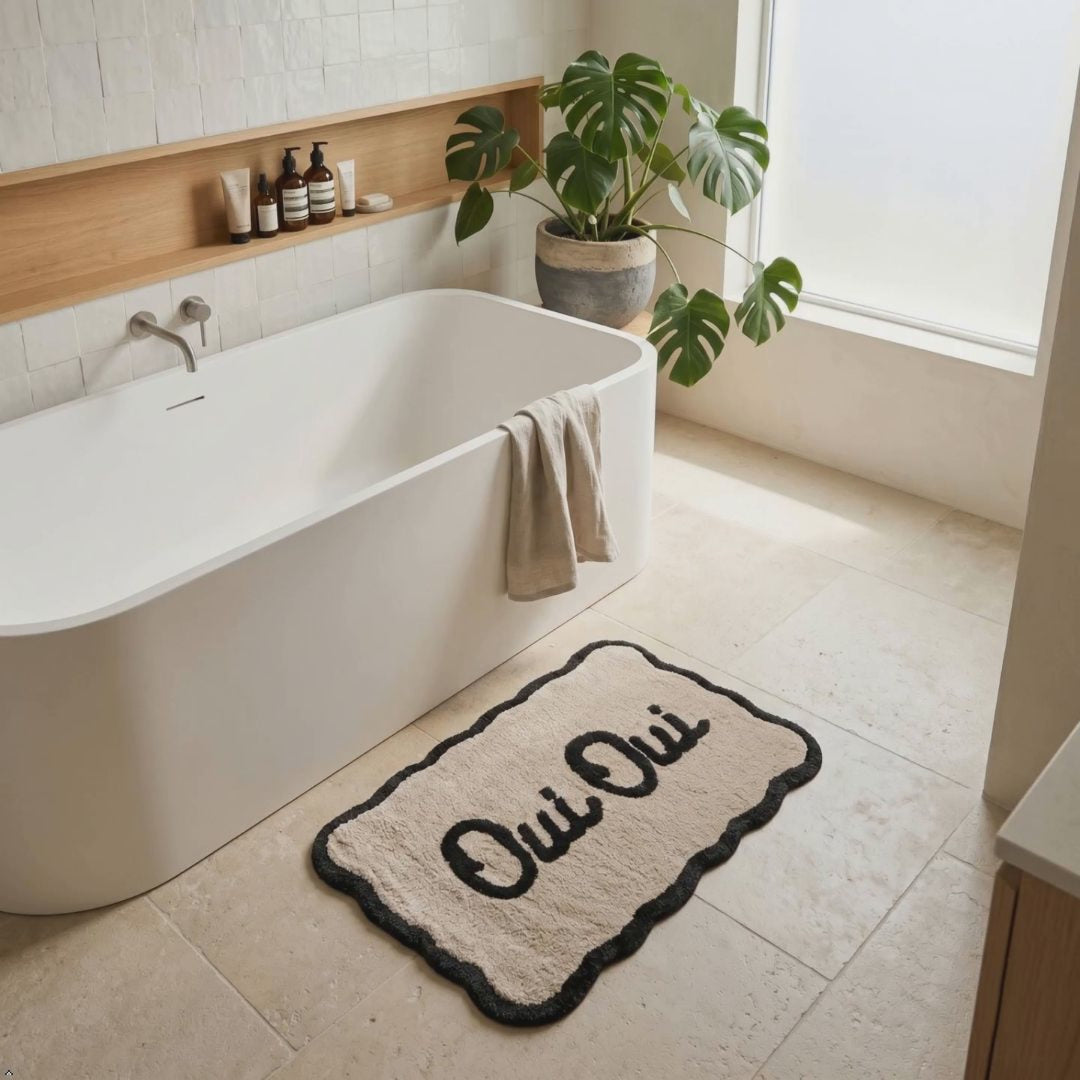 Oui Oui Slogan Scalloped Bath Mat