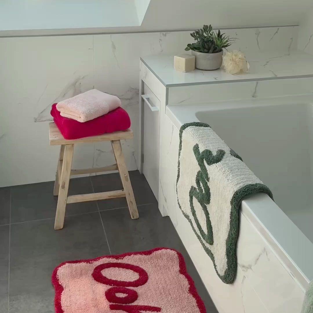 Ooh La La Scalloped Slogan Bath Mat
