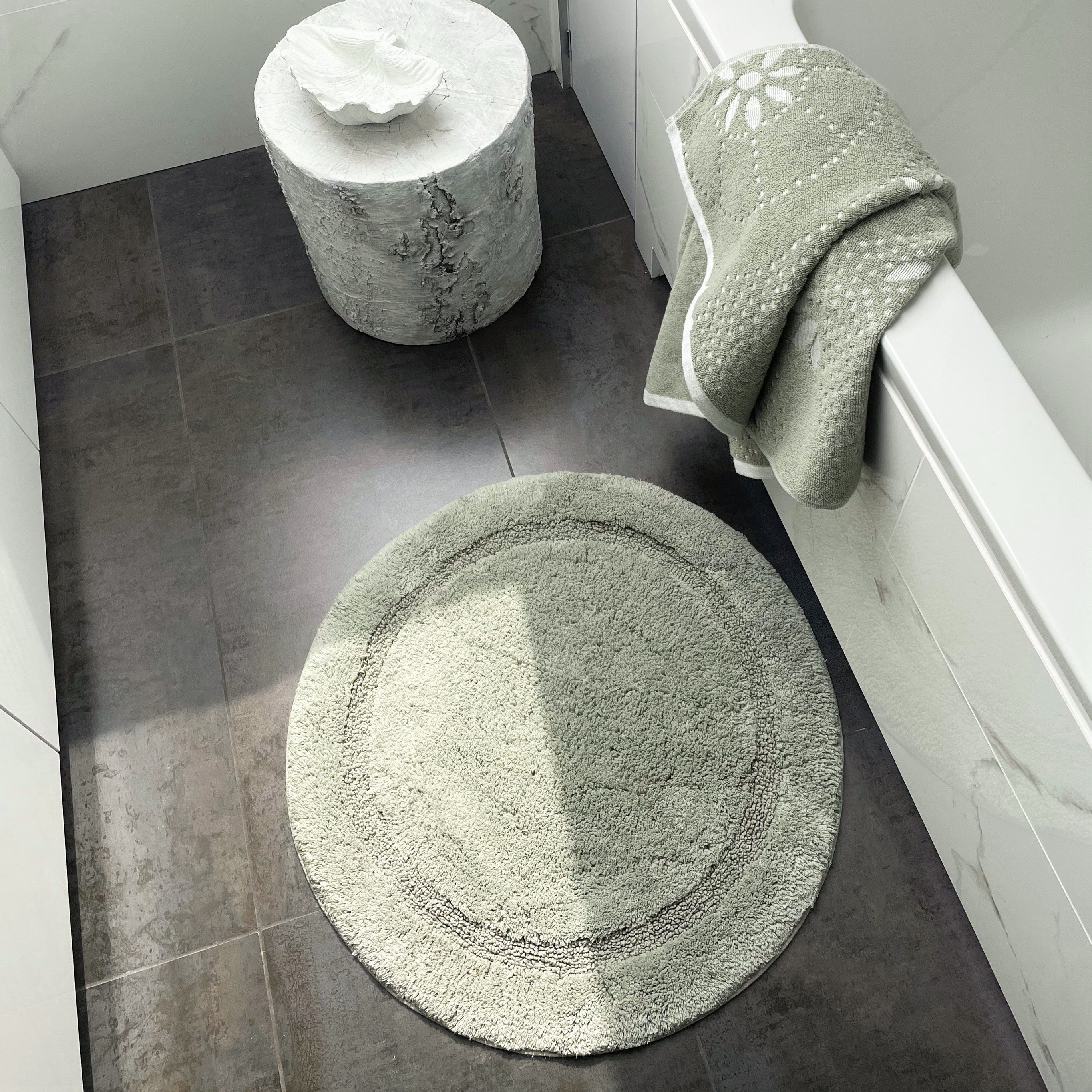 Sage green collection. Co-ordinated towels and bath mat.