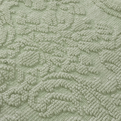 Gracie Jacquard Scalloped Bath Mat