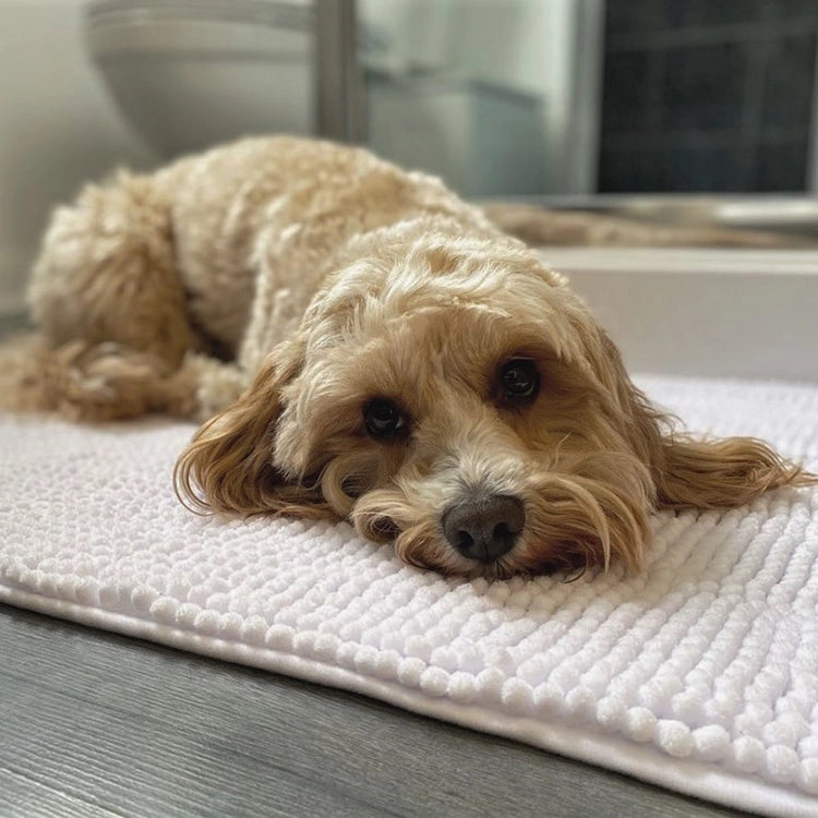 White chenille bath mat, with dog. 