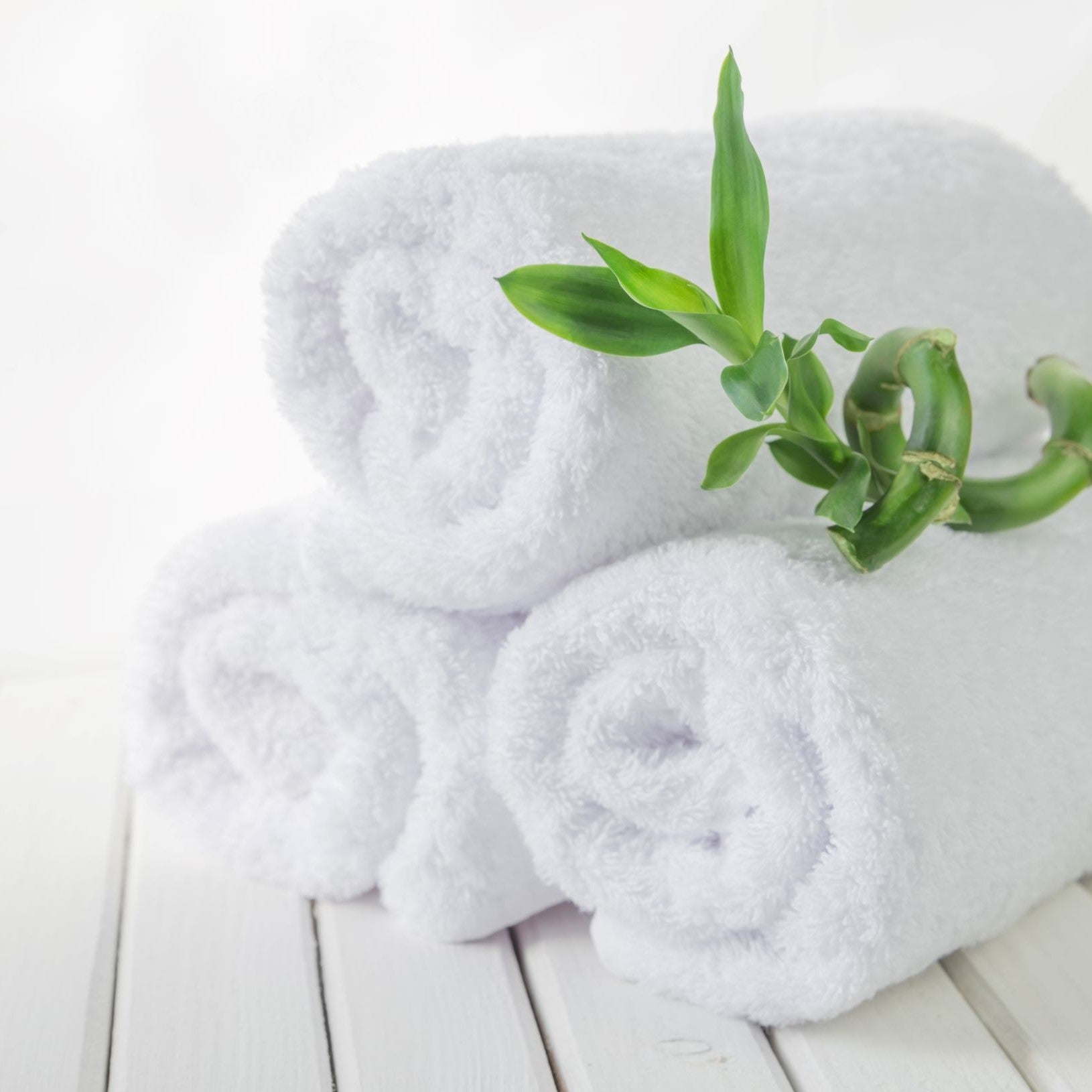 White ultra soft bamboo cotton towels