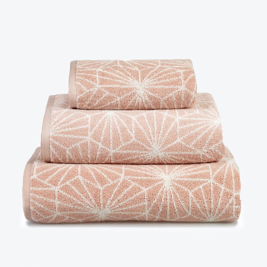 Pink outlet patterned towels