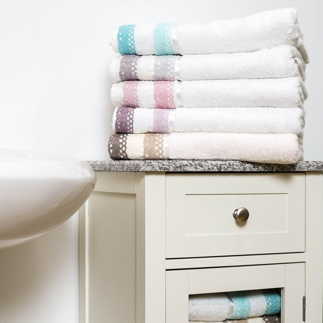 Lauren Lace Edge Vintage Cotton Bath Towels - Allure Bath Fashions