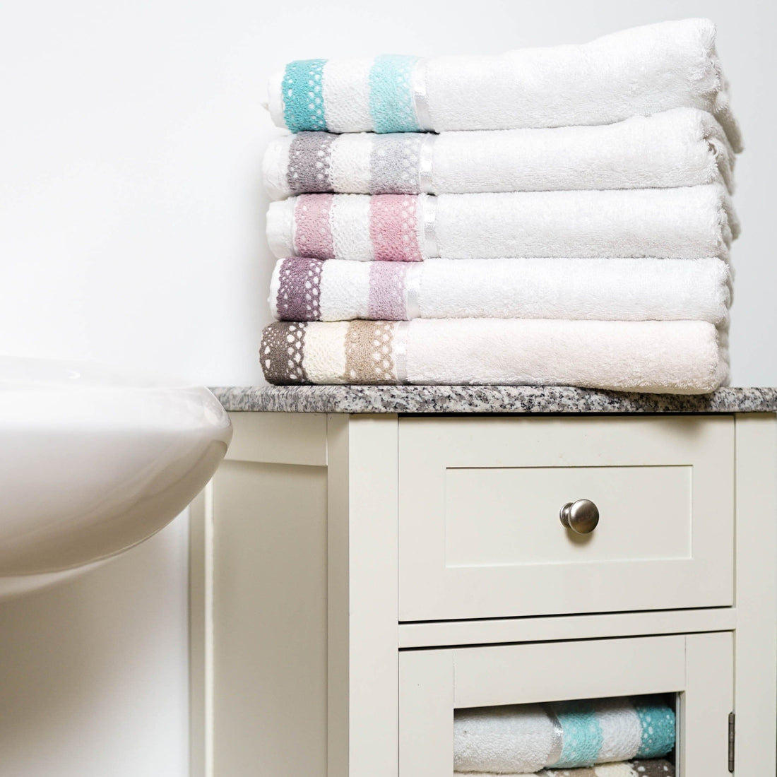 Moda At Home Allure Cotton Hand Towel (White)