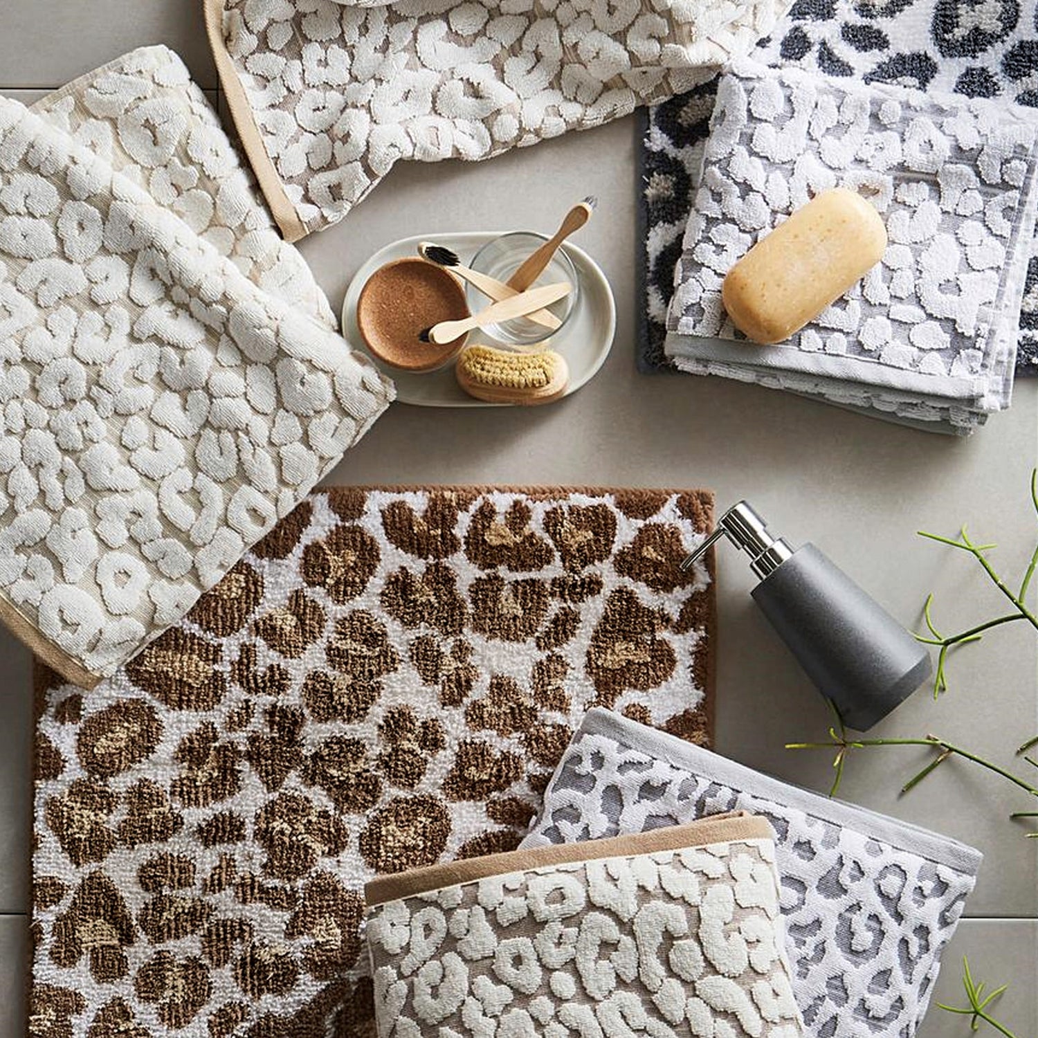 Leopard print bathroom towels and mats