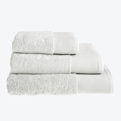 White bamboo towel set