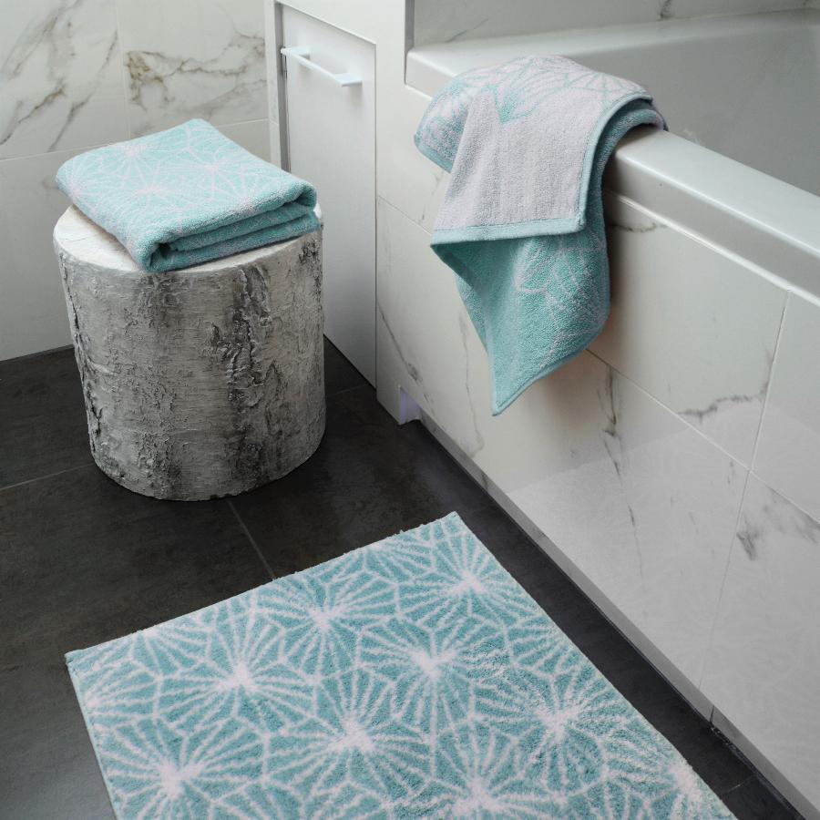 Grey patterned bath best sale mat